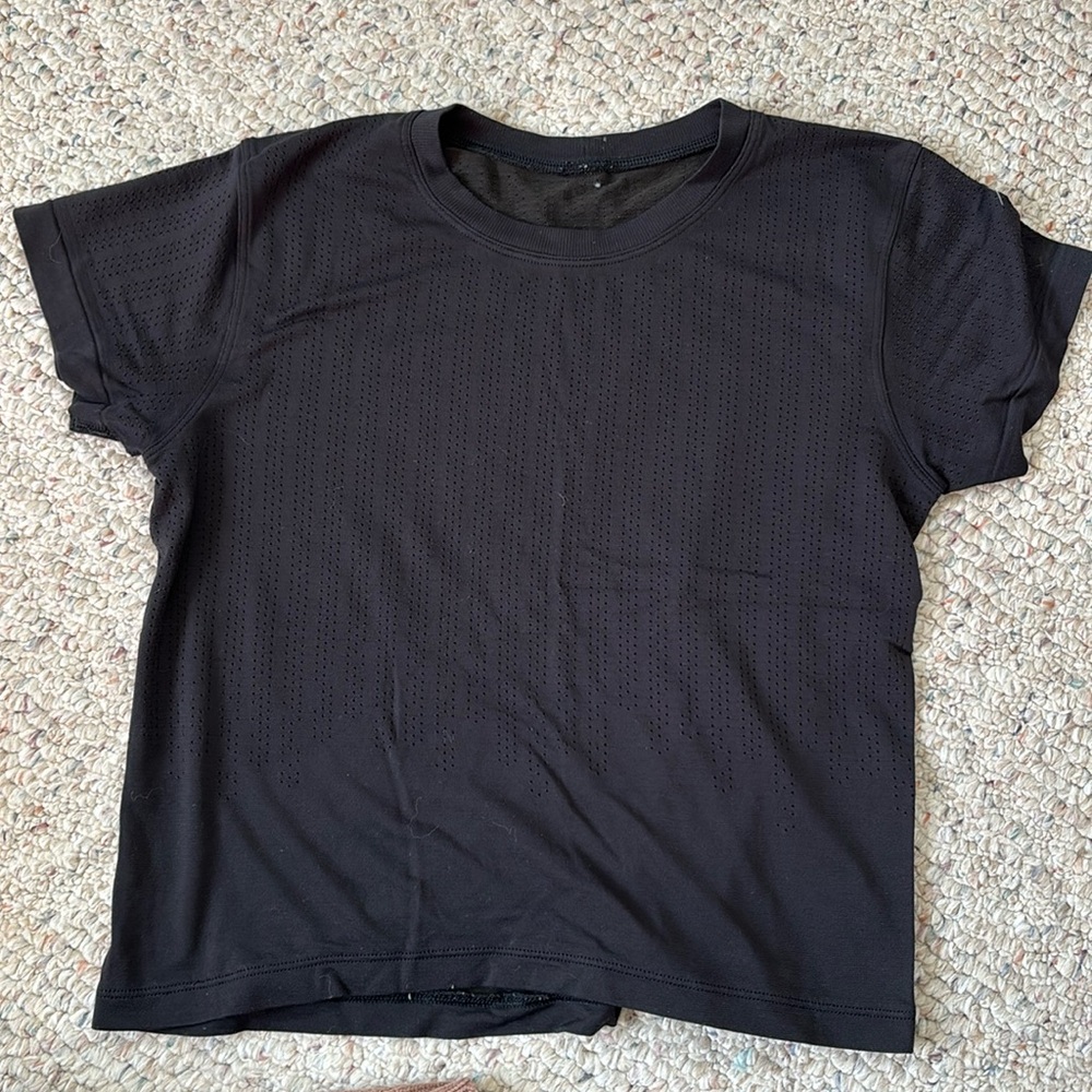 Lululemon mesh tee